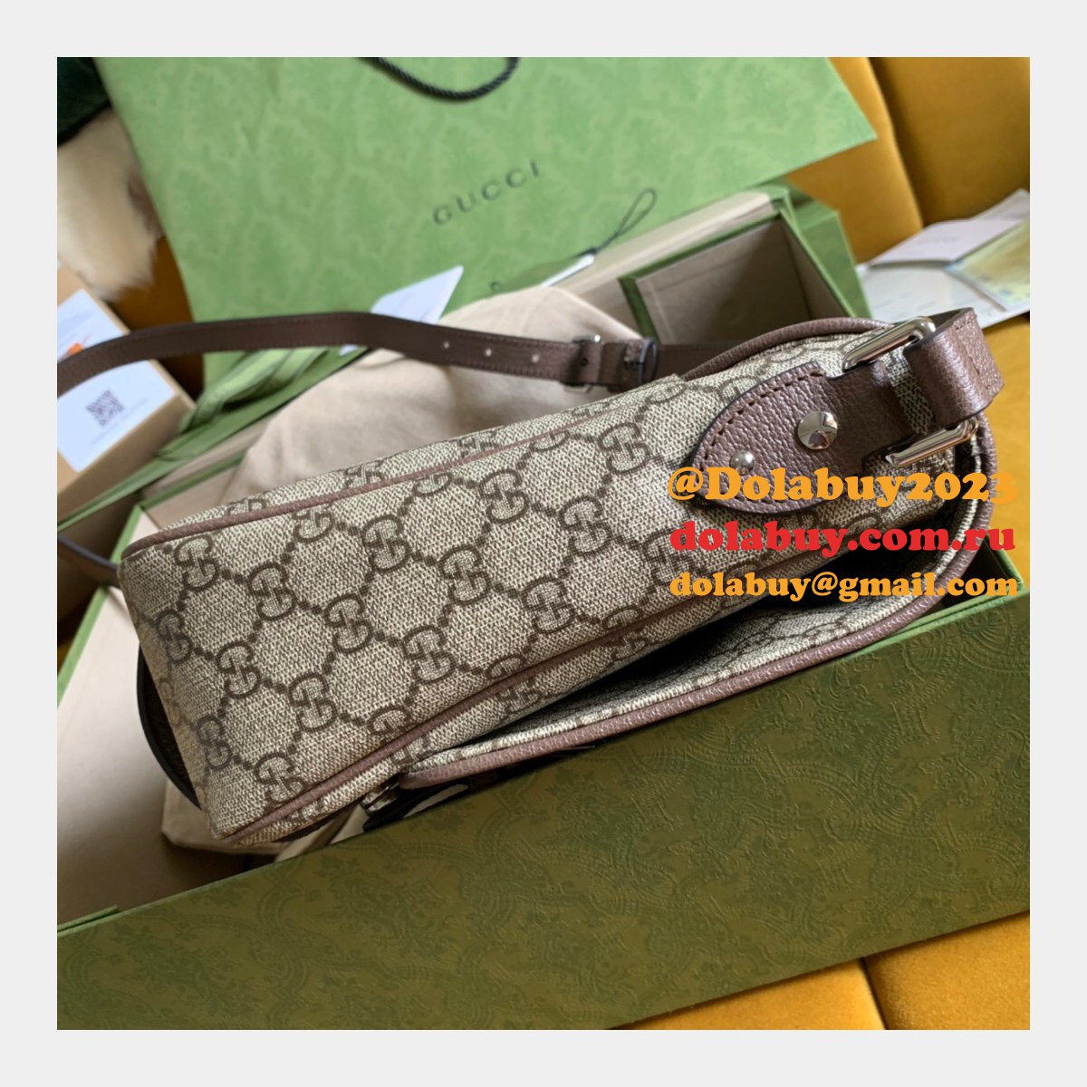 High Quality Gucci Replica 658542 GG Messenger bag in GG Supreme