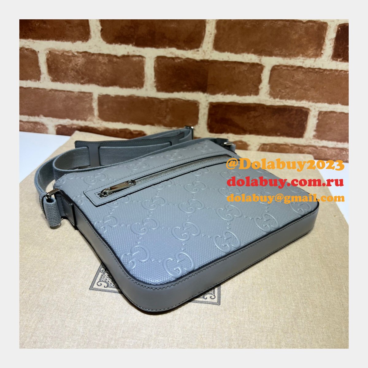 We Offer High-Quality Fake Black Gucci Signature Messenger 406410 Bag