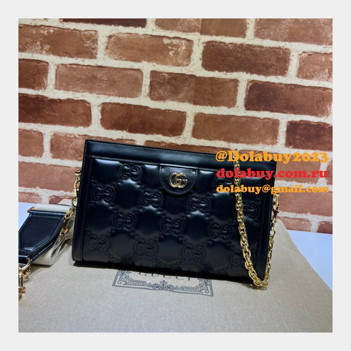 1:1 Replica Gucci 702200 GG Matelassé Leather Shoulder Bag designer bags