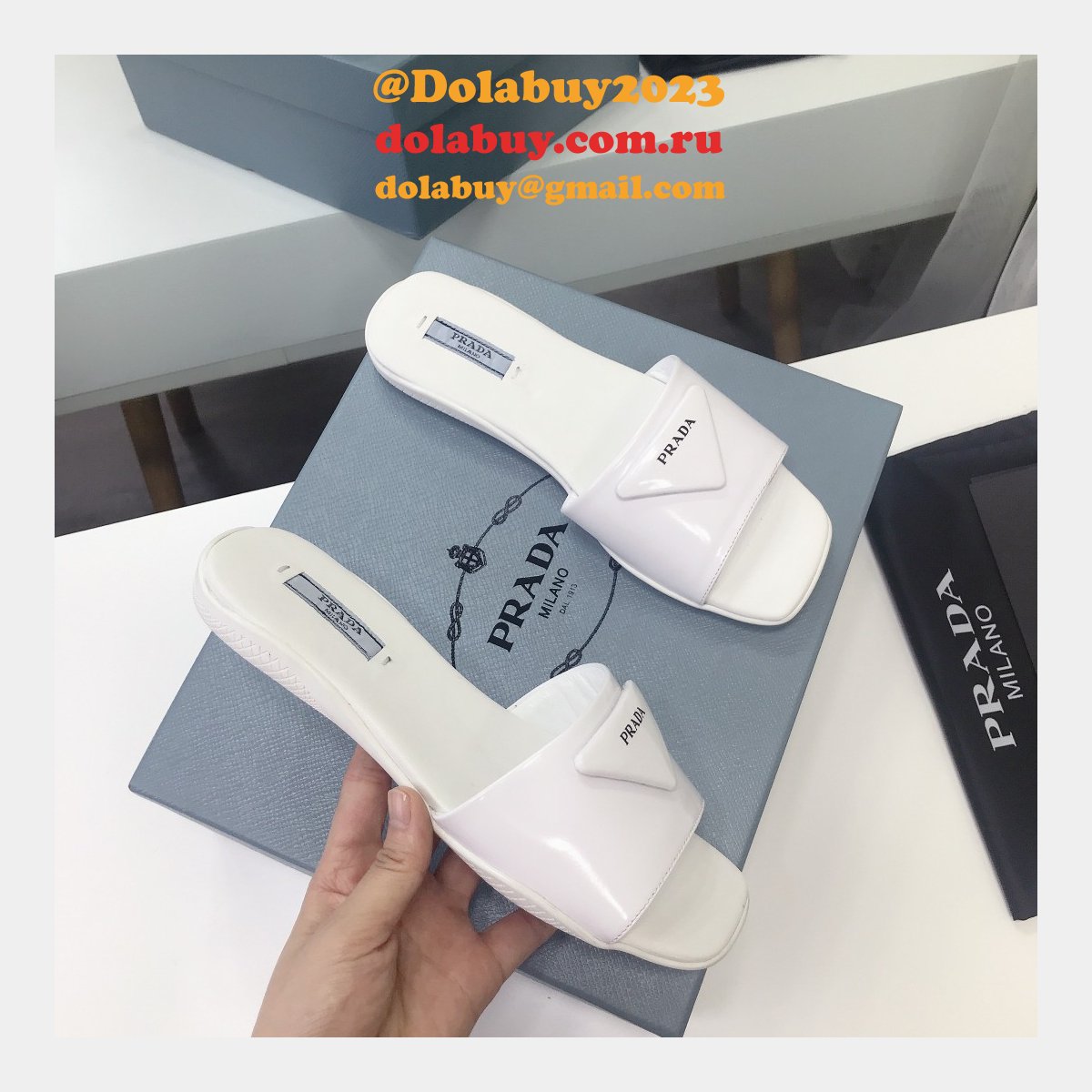 Replica Prada Leather Logo Flat Slide Sandals