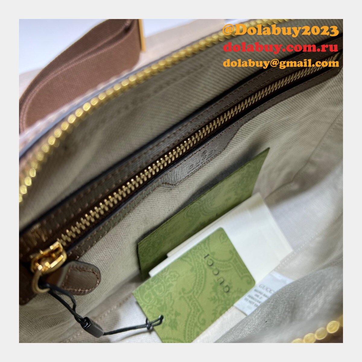 1:1 Replica Gucci 675891 Messenger bag with Interlocking G in GG Supreme