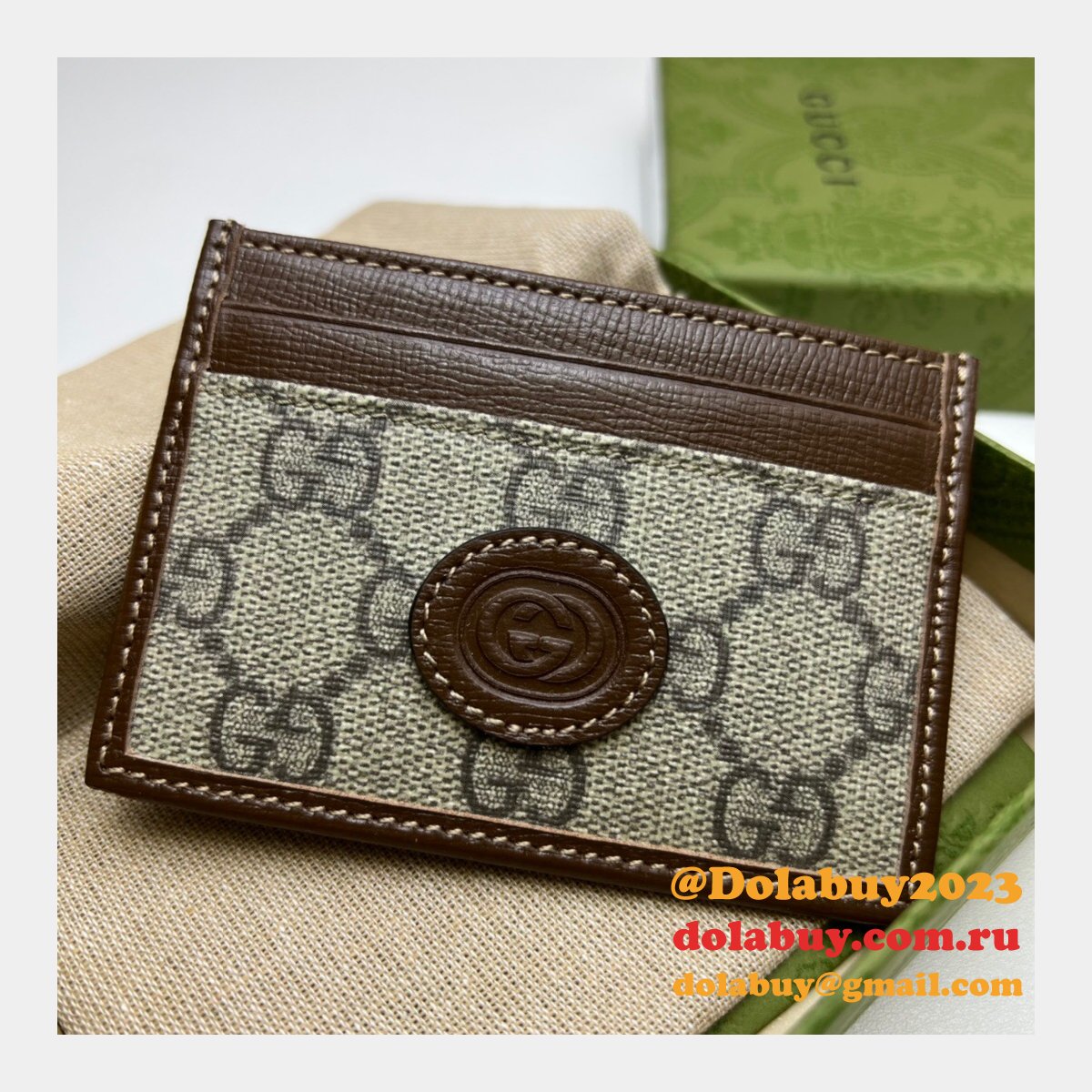 Knockoff Gucci 673002 Card case with Interlocking G Holder for Men