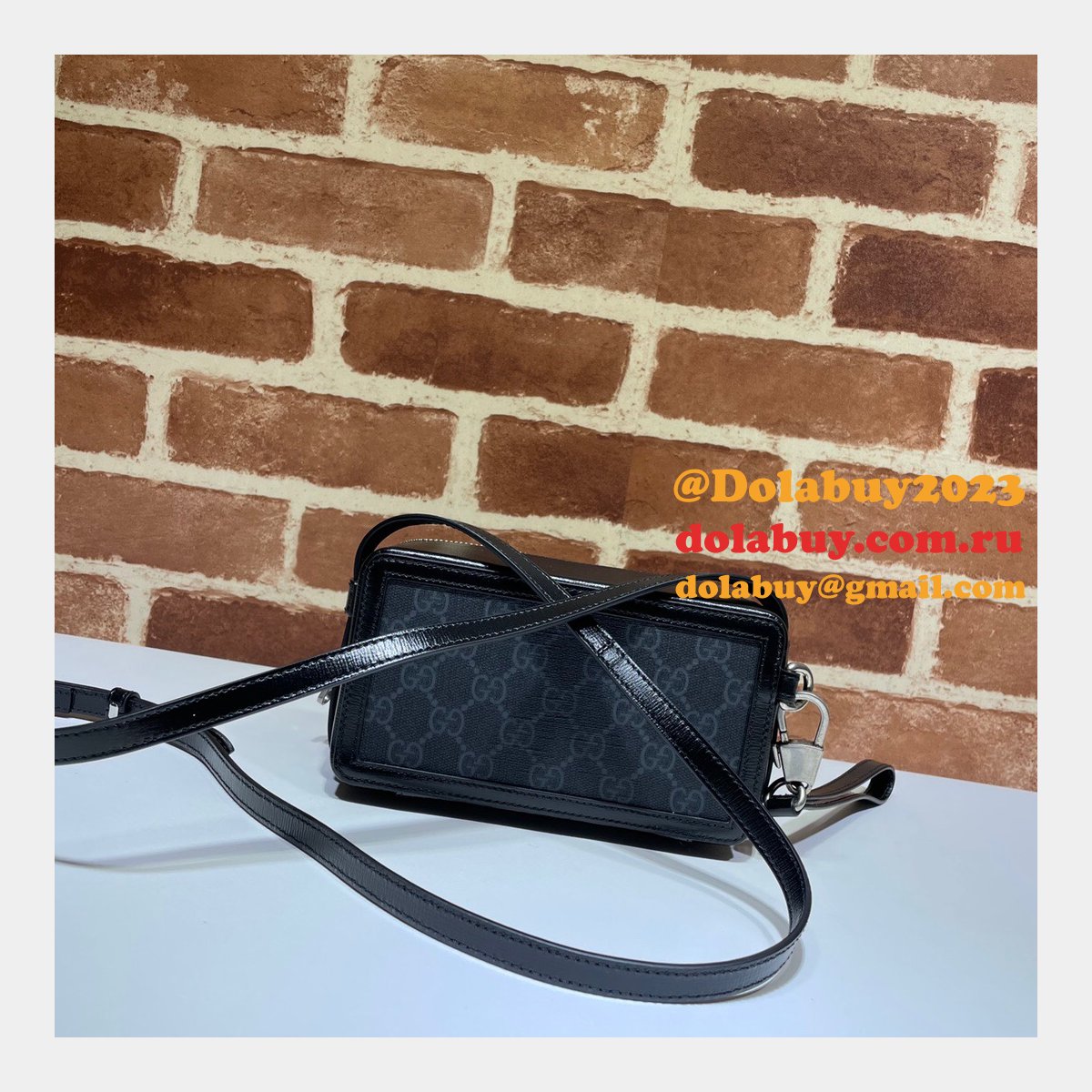 Gucci Luxury Designer Mini bag with Interlocking G 671674 GG Supreme