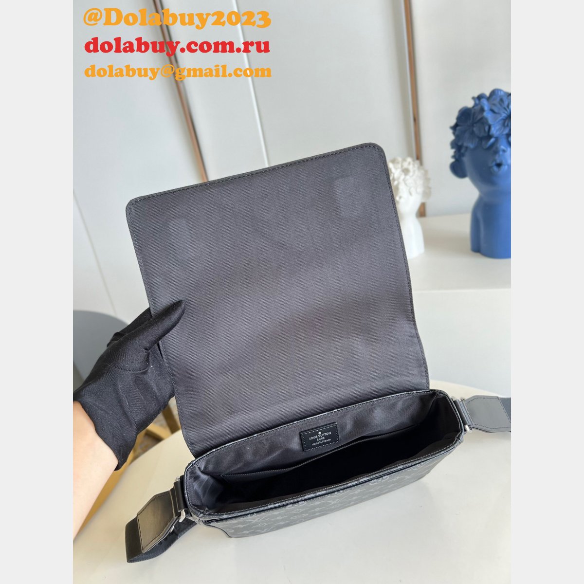 Louis Vuitton AAA Men''s M46255 Replica Bags Hot Sale