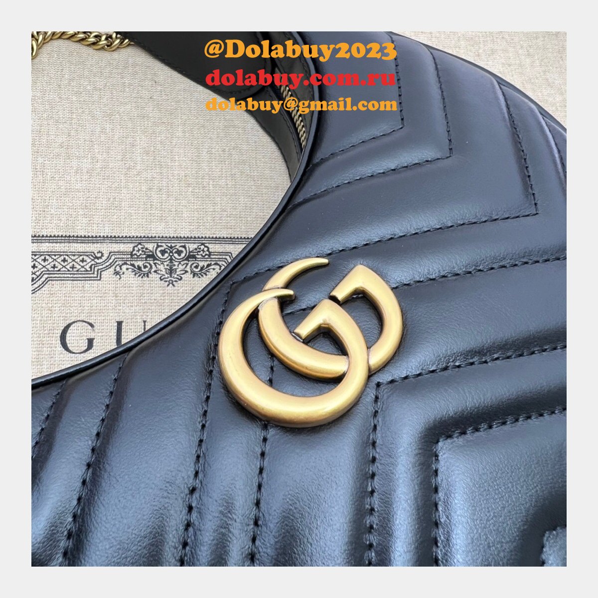 Gucci Best 699514 GG Marmont half-moon-shaped Replica bag
