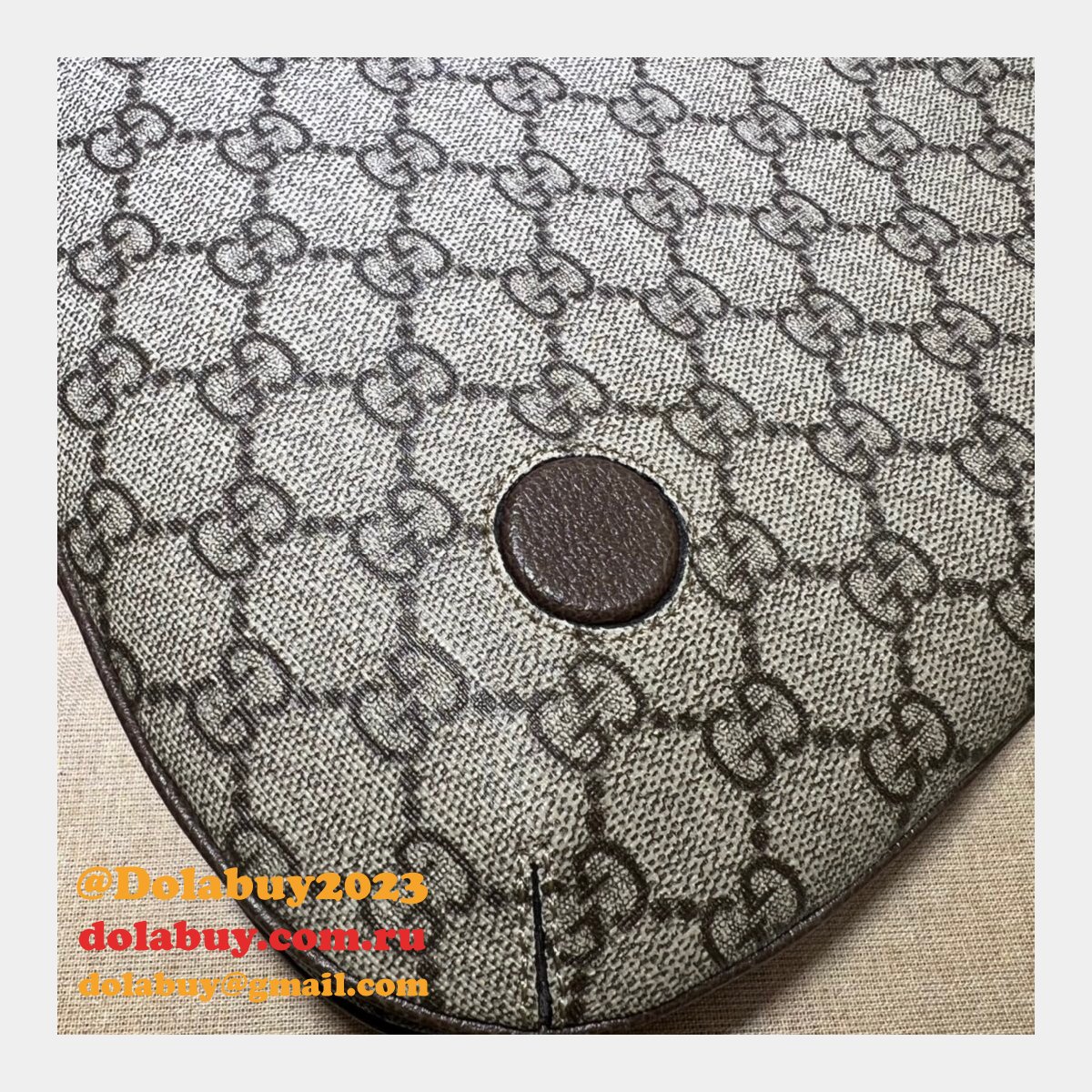Faux Gucci Medium bag Messengers round Interlocking G 699210