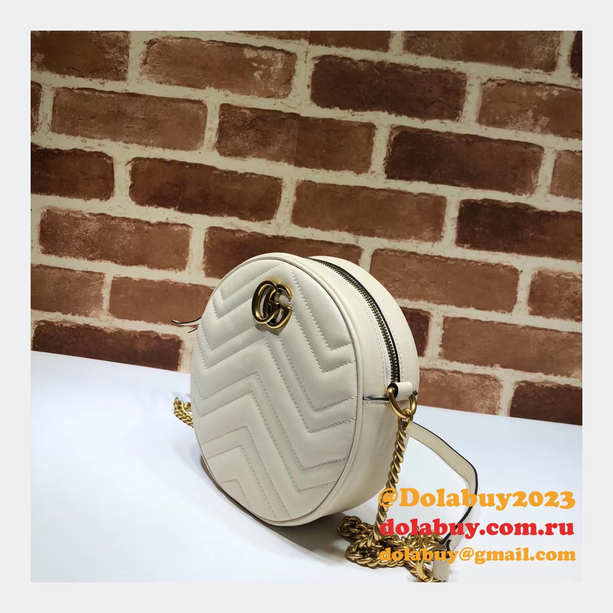 Top Quality 550154 Gucci GG Marmont mini round shoulder bag