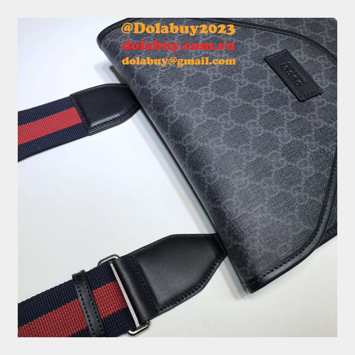Gucci AAA+ 599521 Shoulder Bag Men High Quality