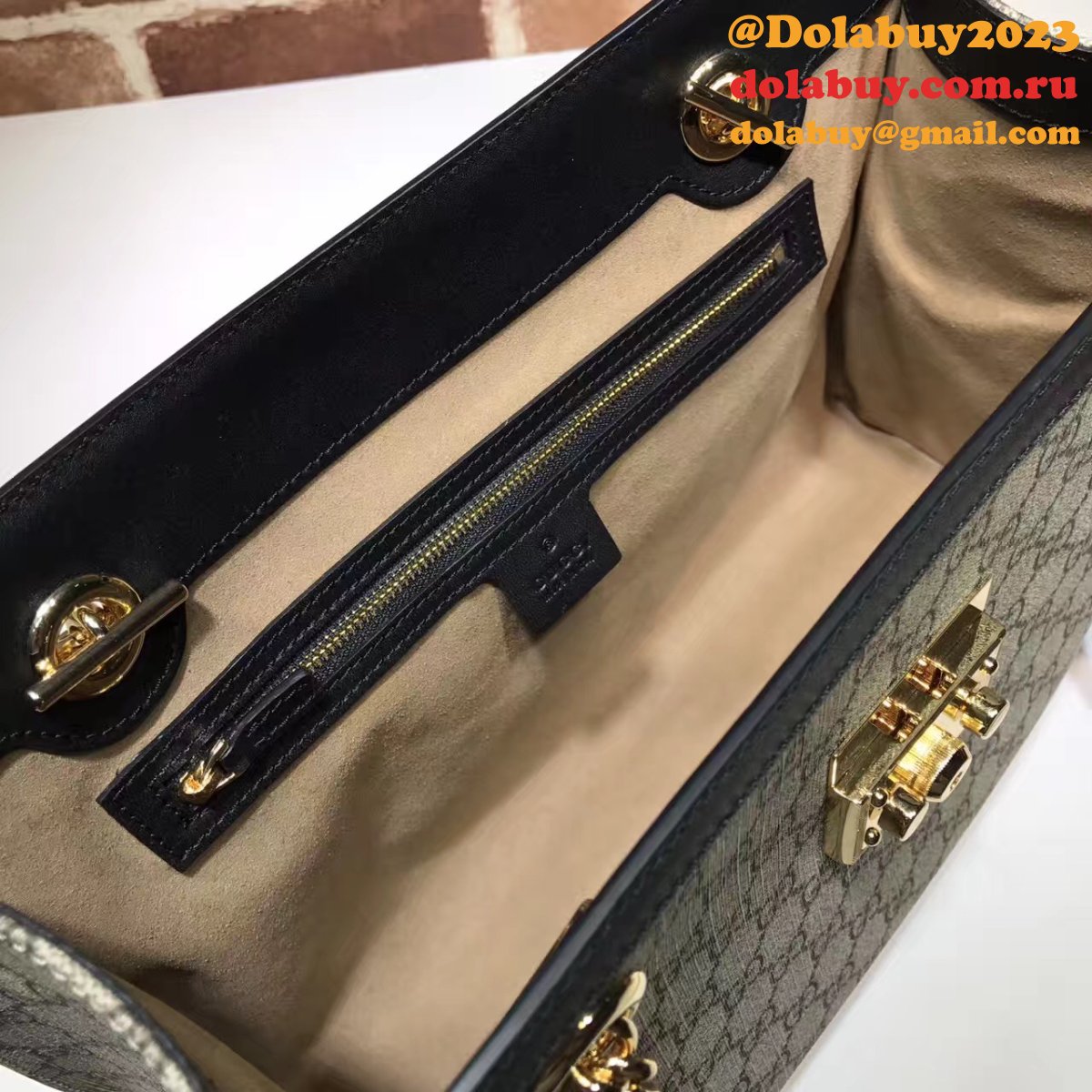 Replicas Gucci Padlock medium GG shoulder bag ‎479197