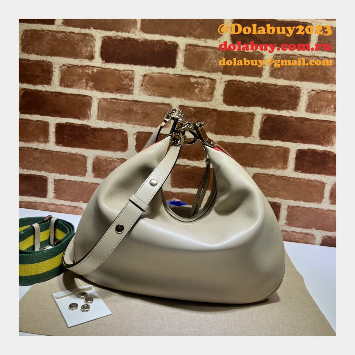 Gucci Knockoff 702823 Attache Best Shoulder 7 Star Bag