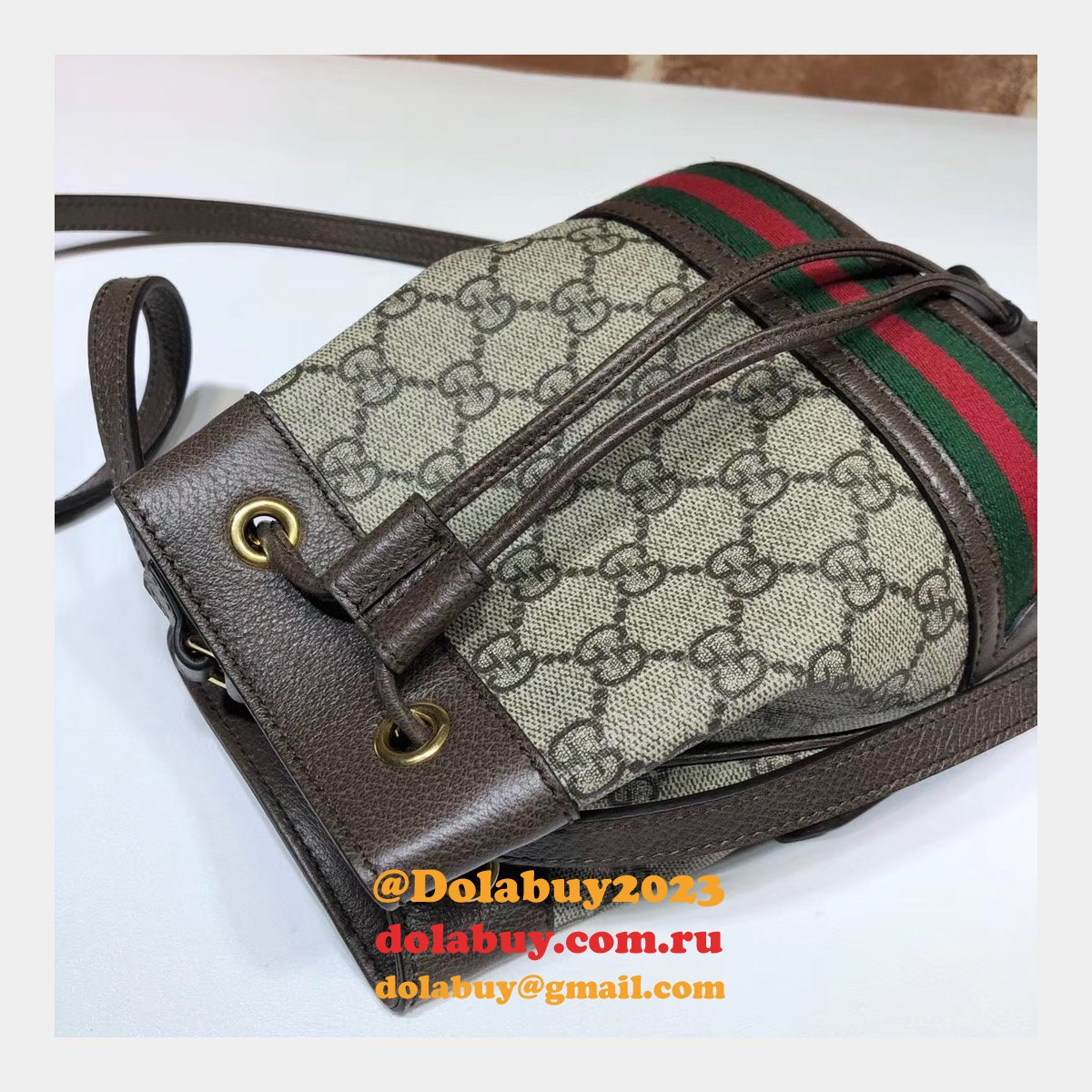 AAA+ Gucci Replica GG Supreme Ophidia Mini Bucket 550620 Bag