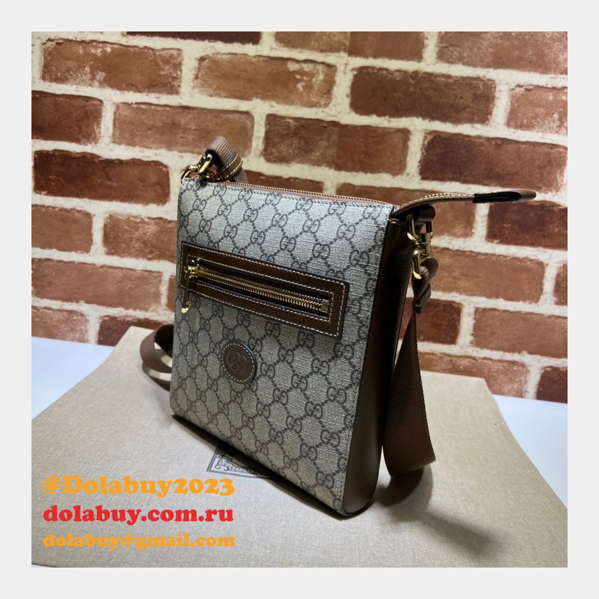 Designer Gucci Luxury Replica 681021 GG Supreme messenger bag