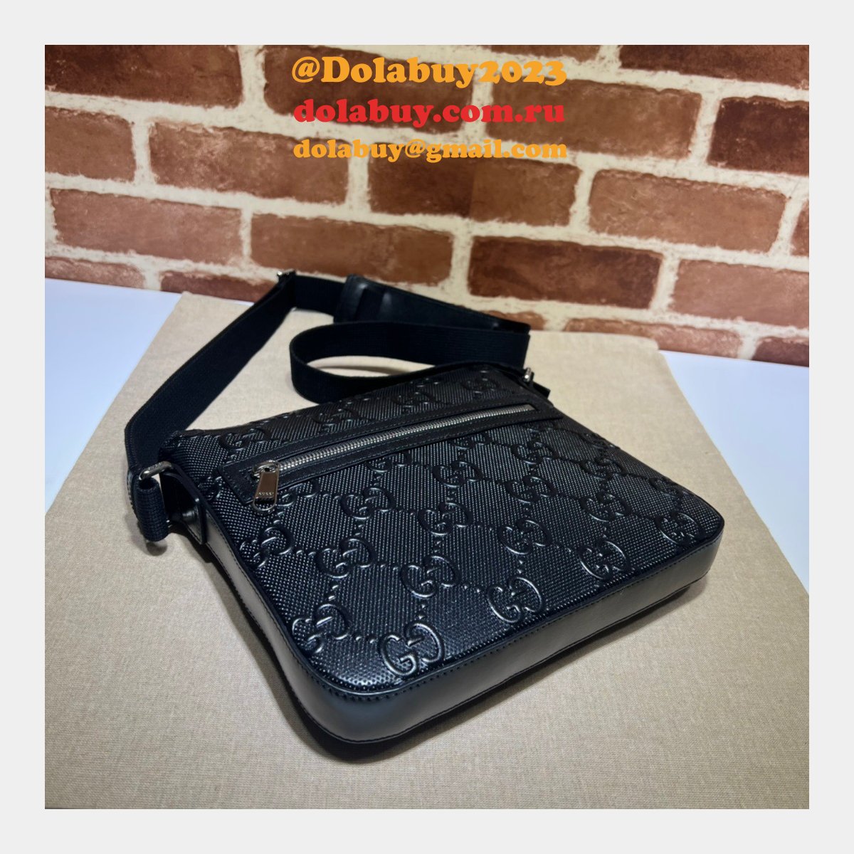 We Offer High-Quality Fake Black Gucci Signature Messenger 406410 Bag