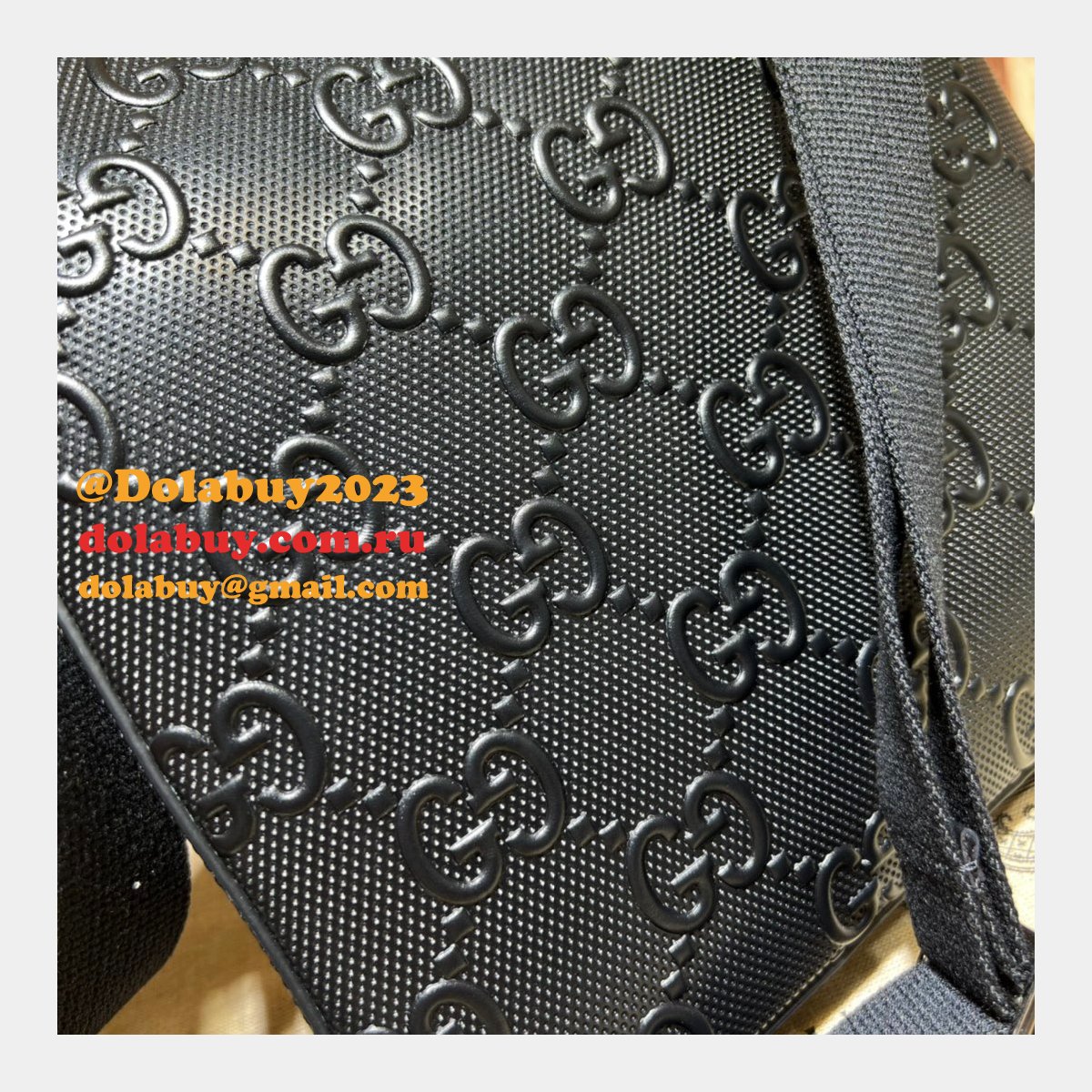 We Offer High-Quality Fake Black Gucci Signature Messenger 406410 Bag