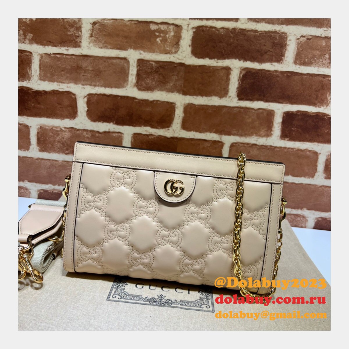 1:1 Replica Gucci 702200 GG Matelassé Leather Shoulder Bag designer bags