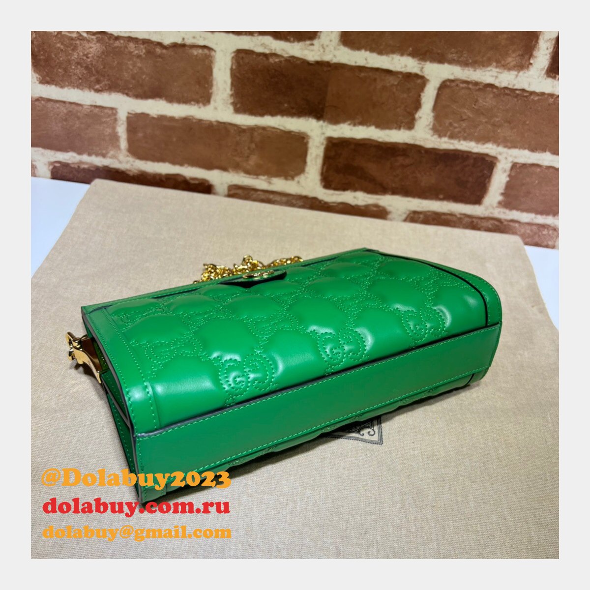 1:1 Replica Gucci 702200 GG Matelassé Leather Shoulder Bag designer bags