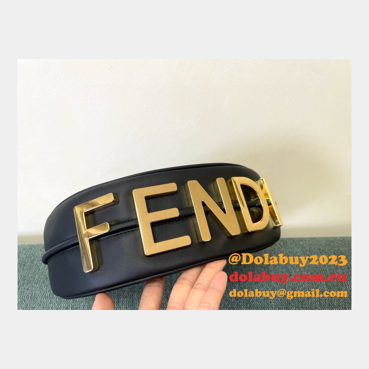 Best Fendi Fendigraphy leather shoulder hobo bag