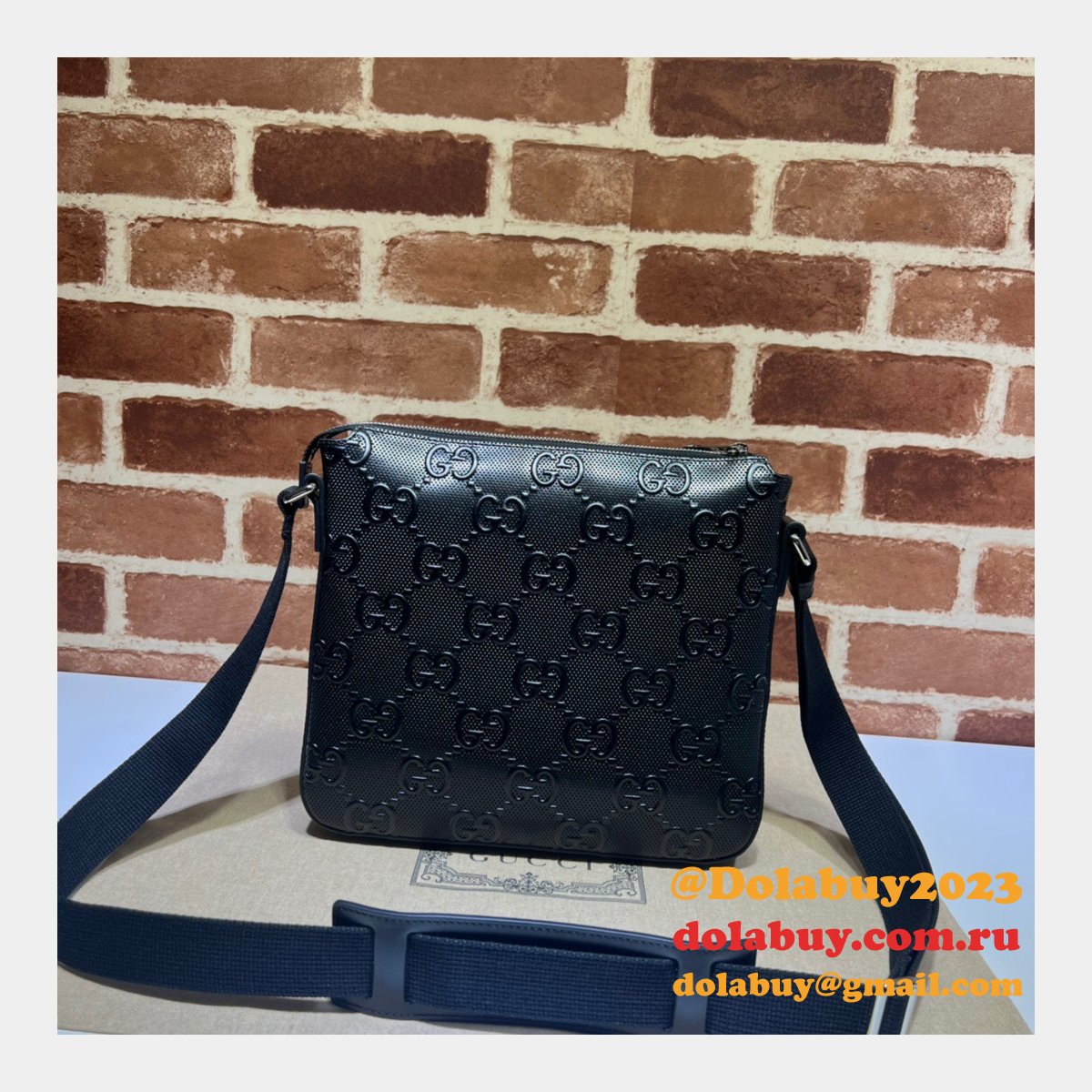 We Offer High-Quality Fake Black Gucci Signature Messenger 406410 Bag