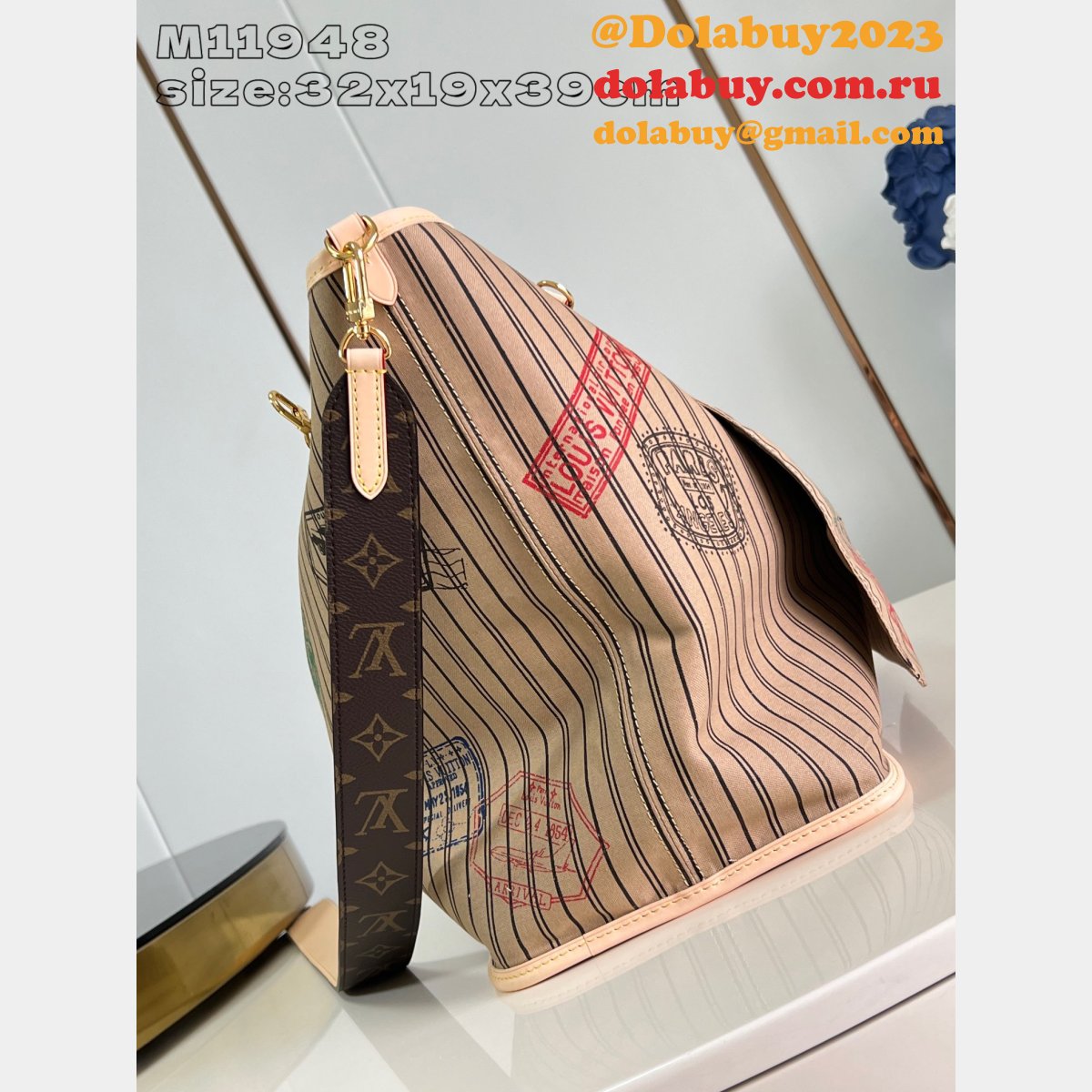 Louis Vuitton Duplicate Neverfull Bandoulière Inside Out GM M11948 Bag