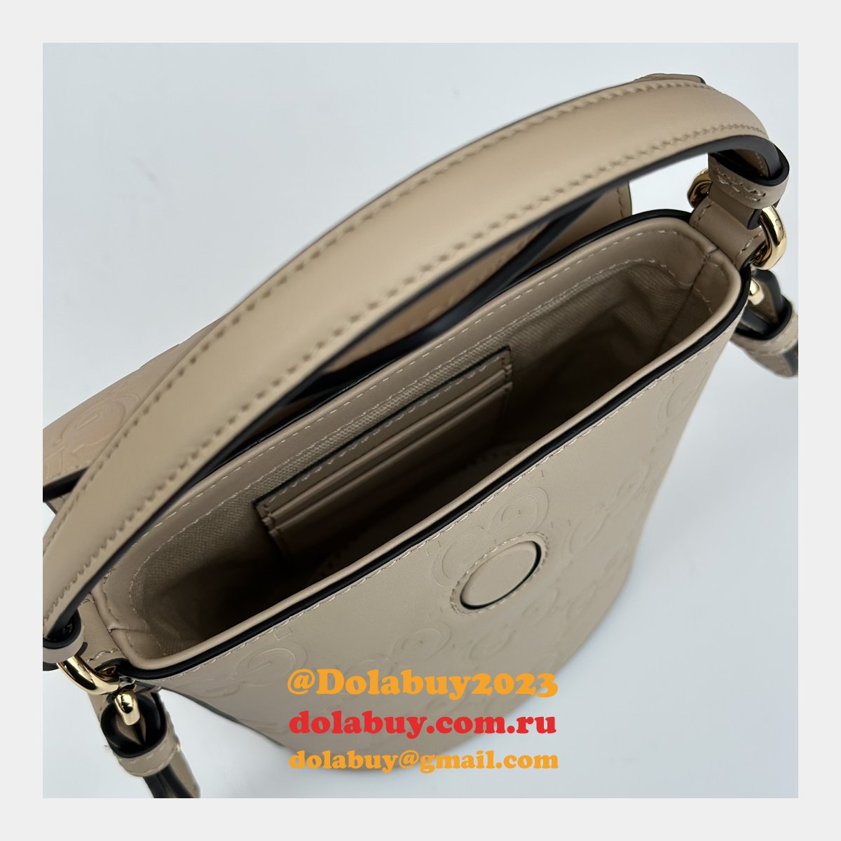 Gucci 772795 UK Embossed Top Handle Replicas Shoulder Bag