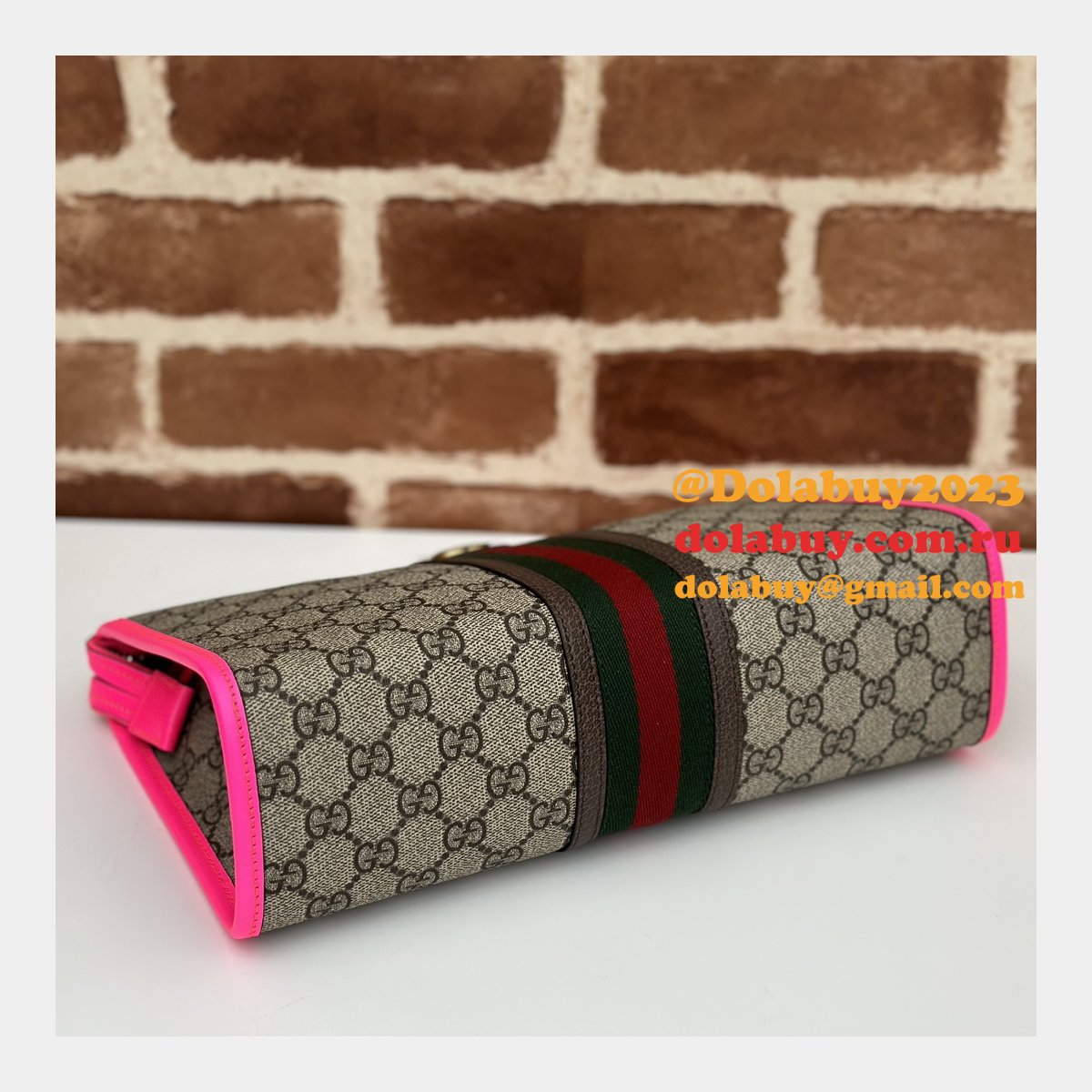 Designer Gucci Replicas 598234 Duplicate GG Supreme Ophidia Toiletry Case