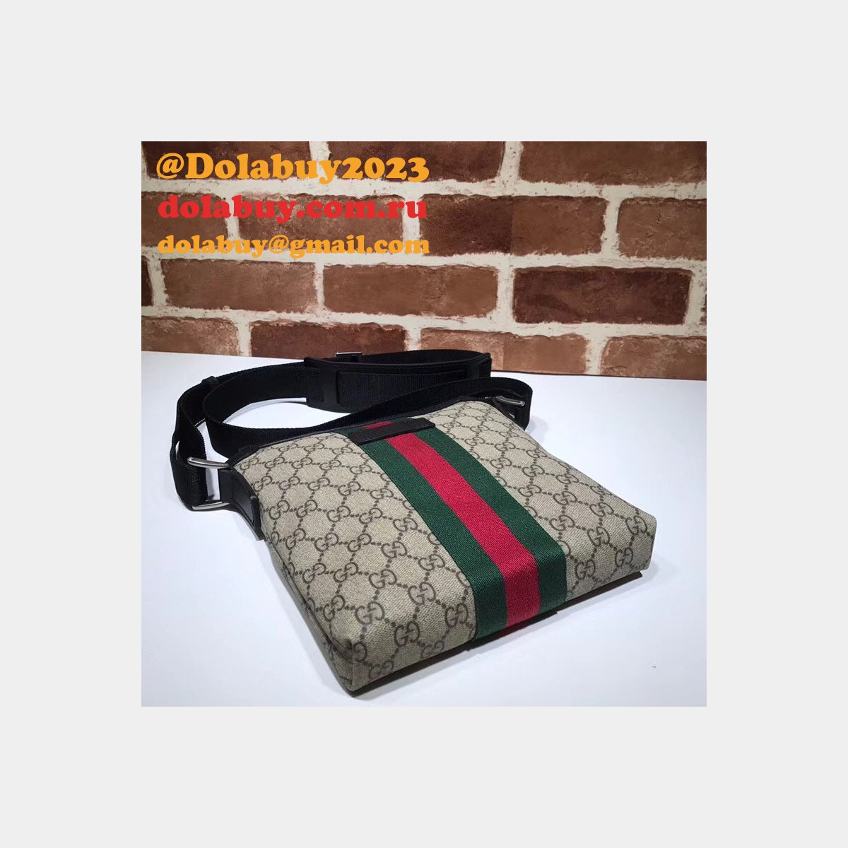 Top Quality Gucci Web GG Supreme Flat Messenger Replica 471454 Bag