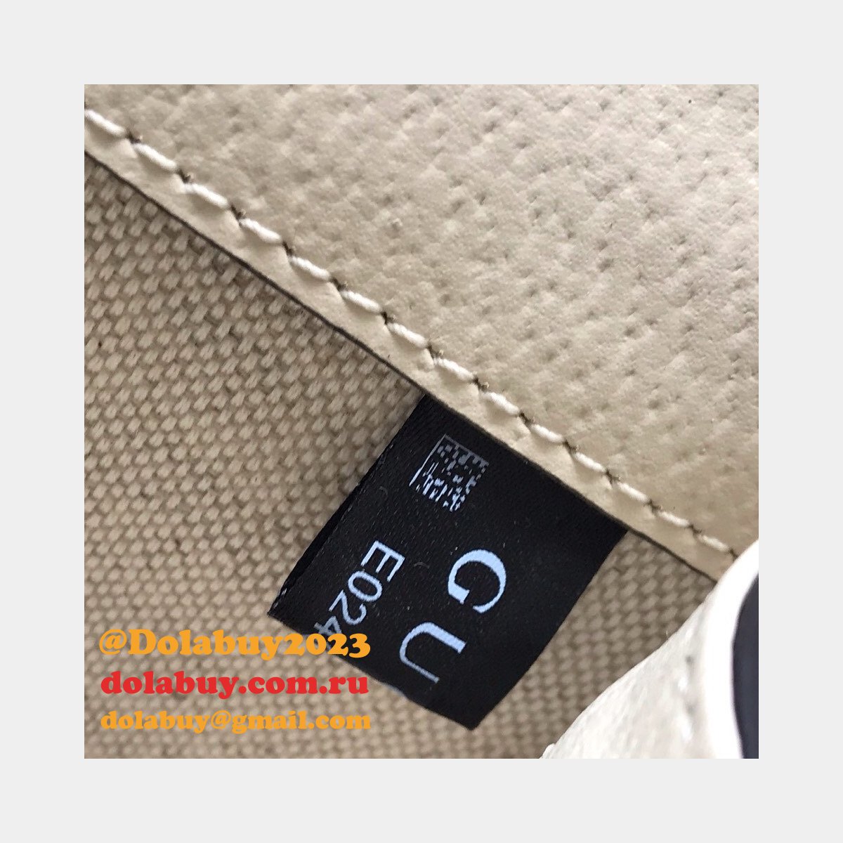 Buy Online Gucci Dionysus GG Surpeme Mini 421970 White Bag