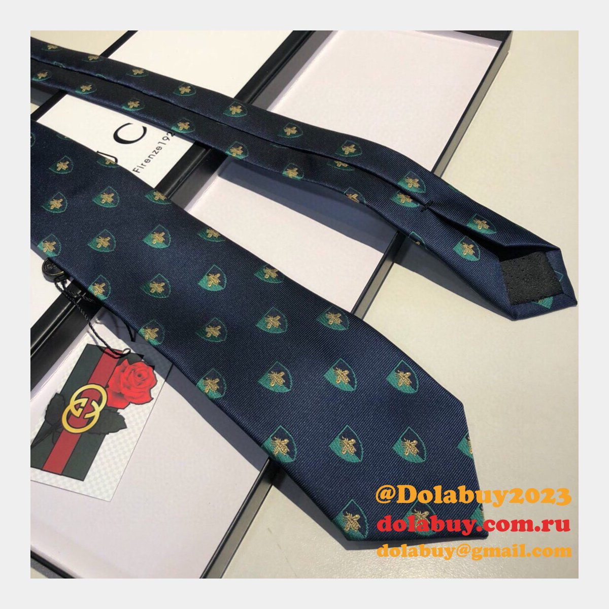 Gucci Silk tie Jacquard crafts insect pattern