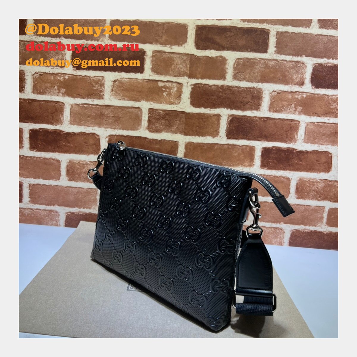 Designer Gucci Cheap 696009 GG embossed Black messenger bag