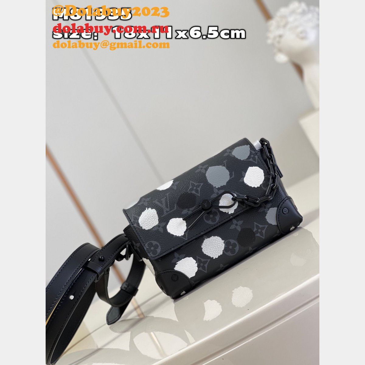 Louis Vuitton Replica M81935 LV x YK Steamer Wearable Wallet