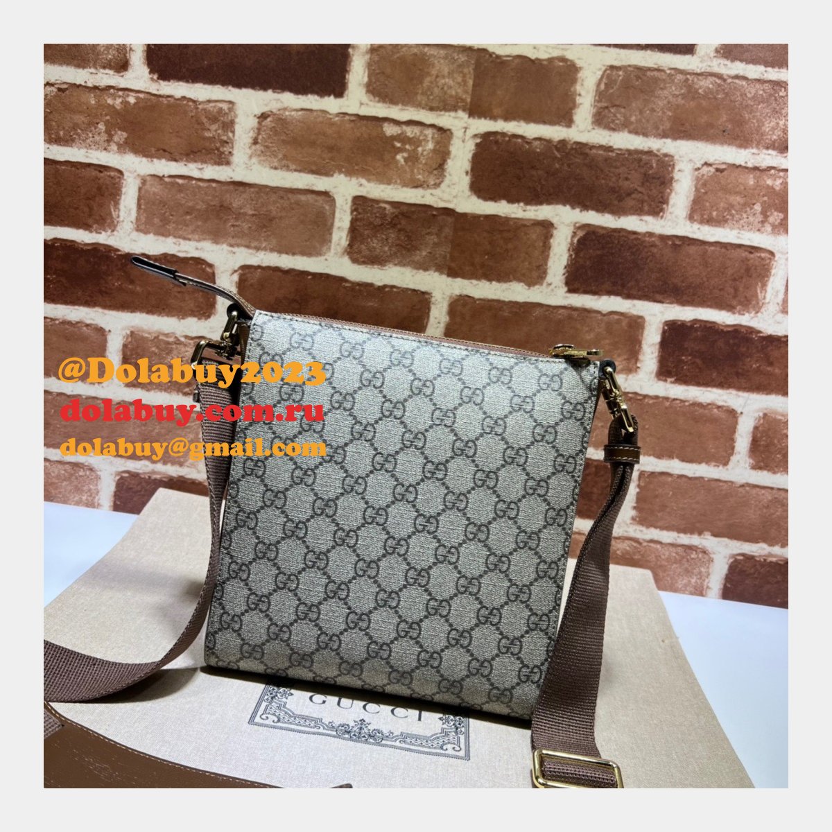 Designer Gucci Luxury Replica 681021 GG Supreme messenger bag