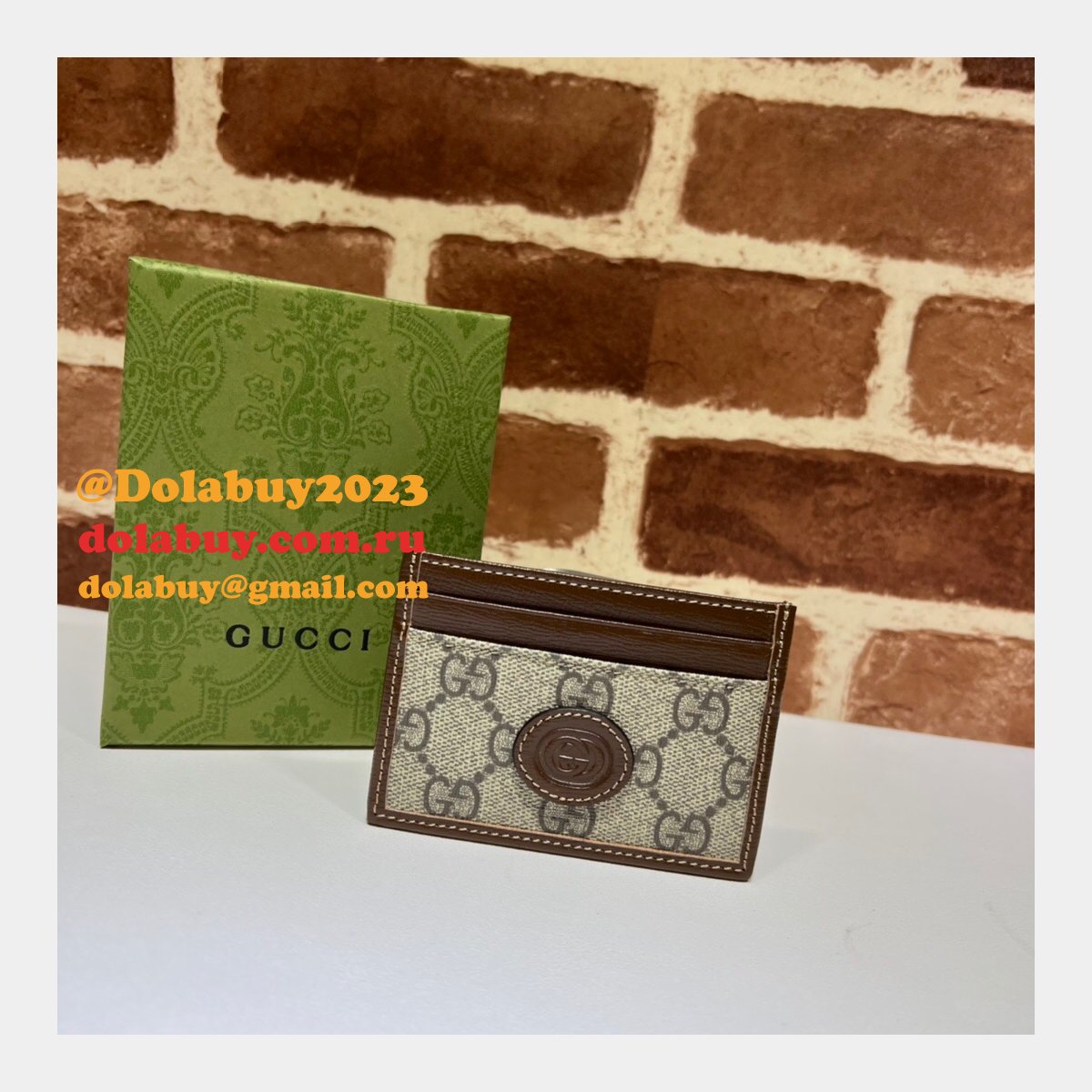 Knockoff Gucci 673002 Card case with Interlocking G Holder for Men