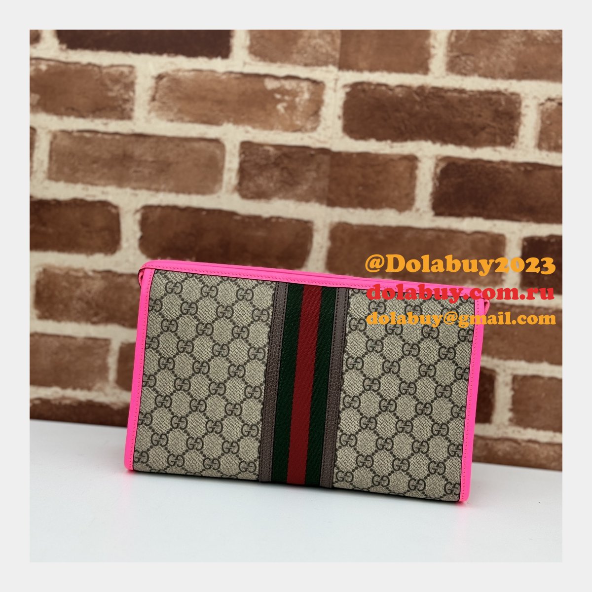 Designer Gucci Replicas 598234 Duplicate GG Supreme Ophidia Toiletry Case