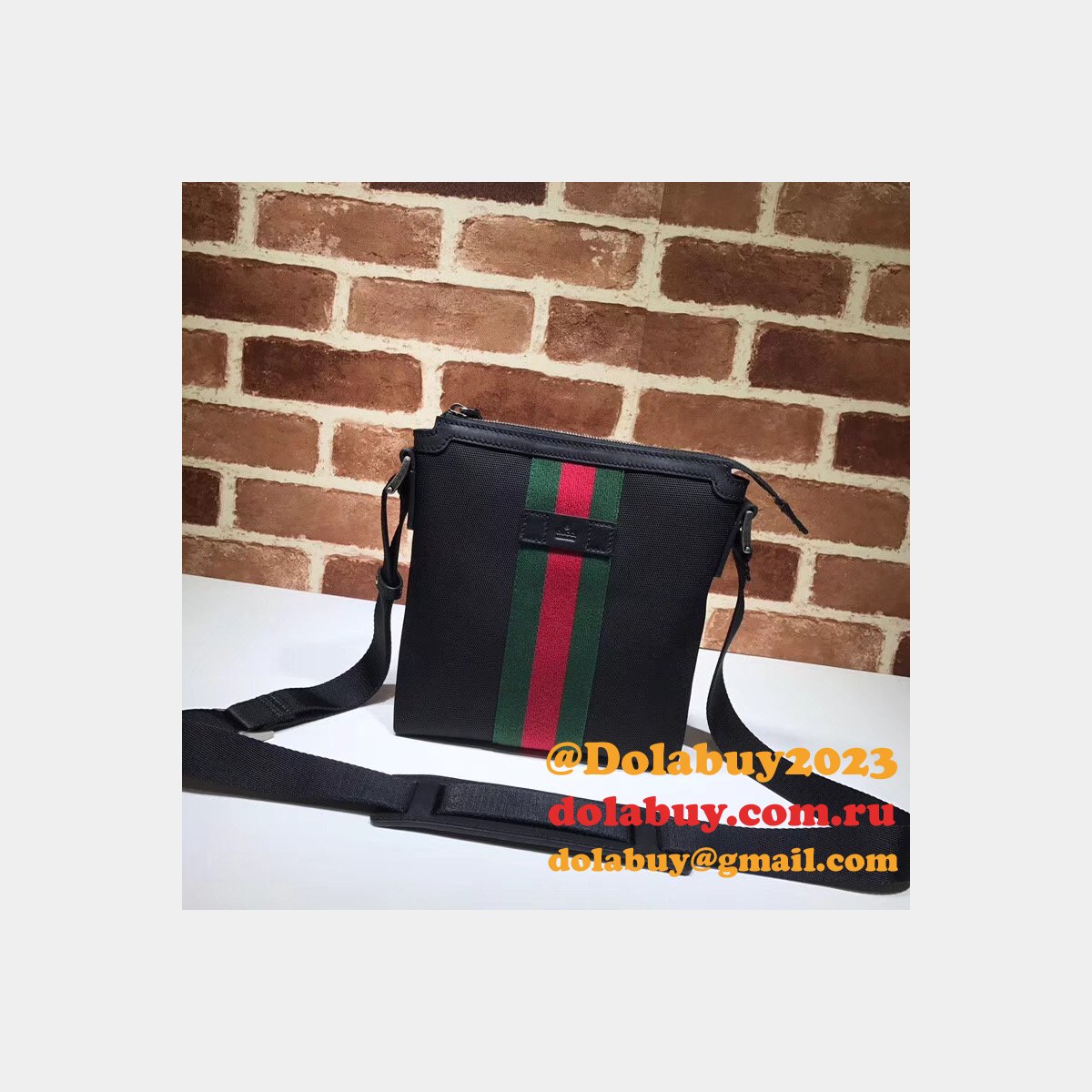 Top Quality Gucci Web GG Supreme Flat Messenger Replica 471454 Bag