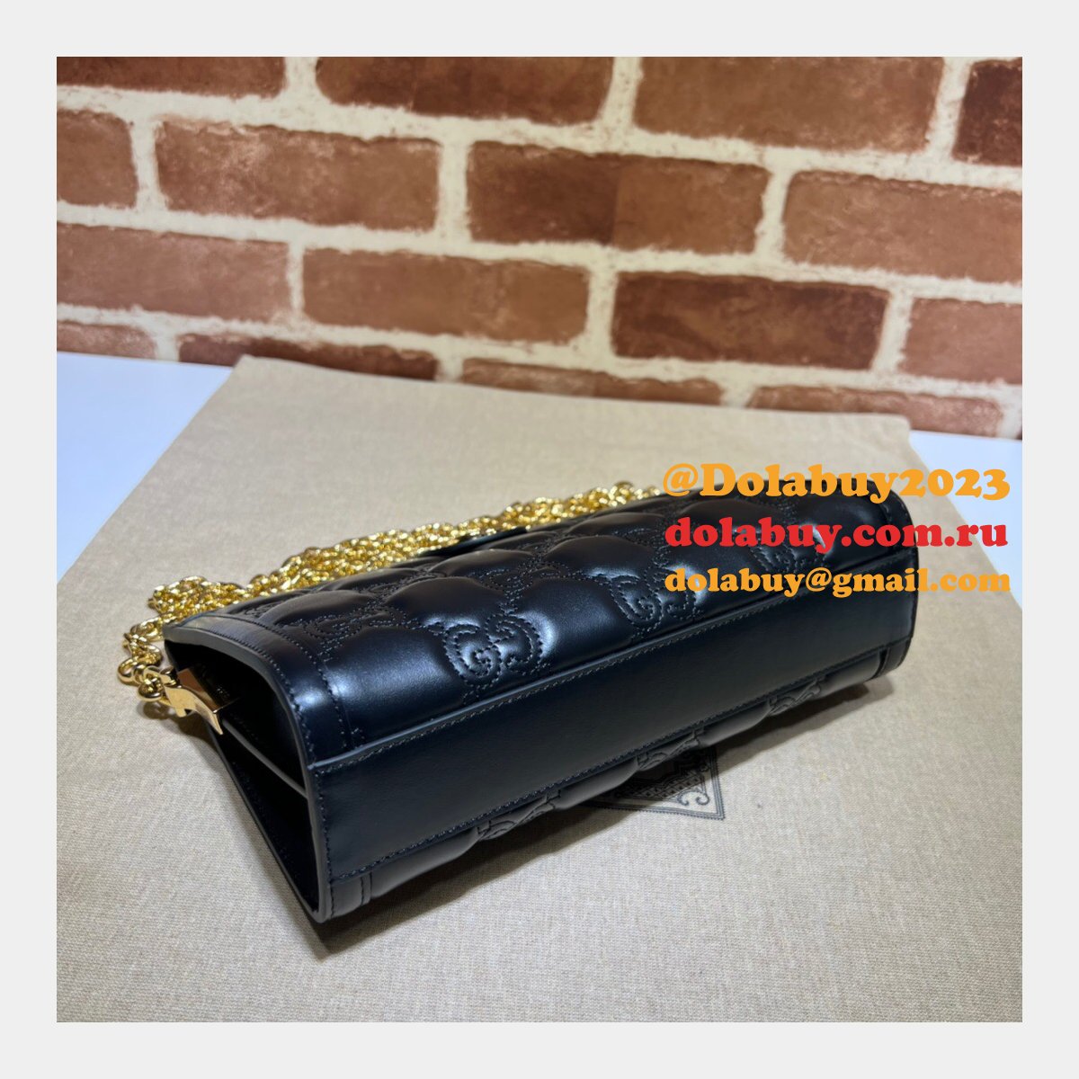 1:1 Replica Gucci 702200 GG Matelassé Leather Shoulder Bag designer bags
