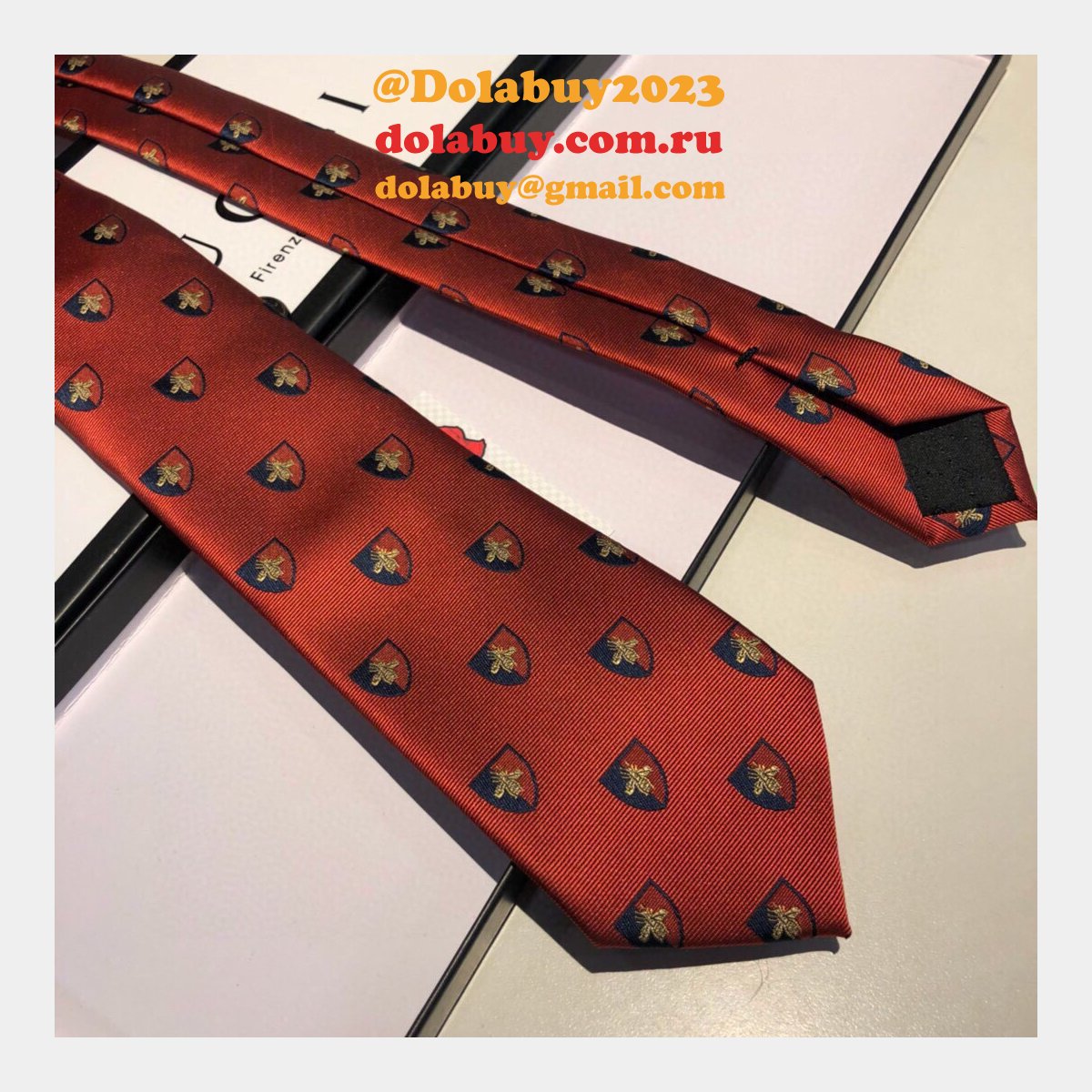 Gucci Silk tie Jacquard crafts insect pattern