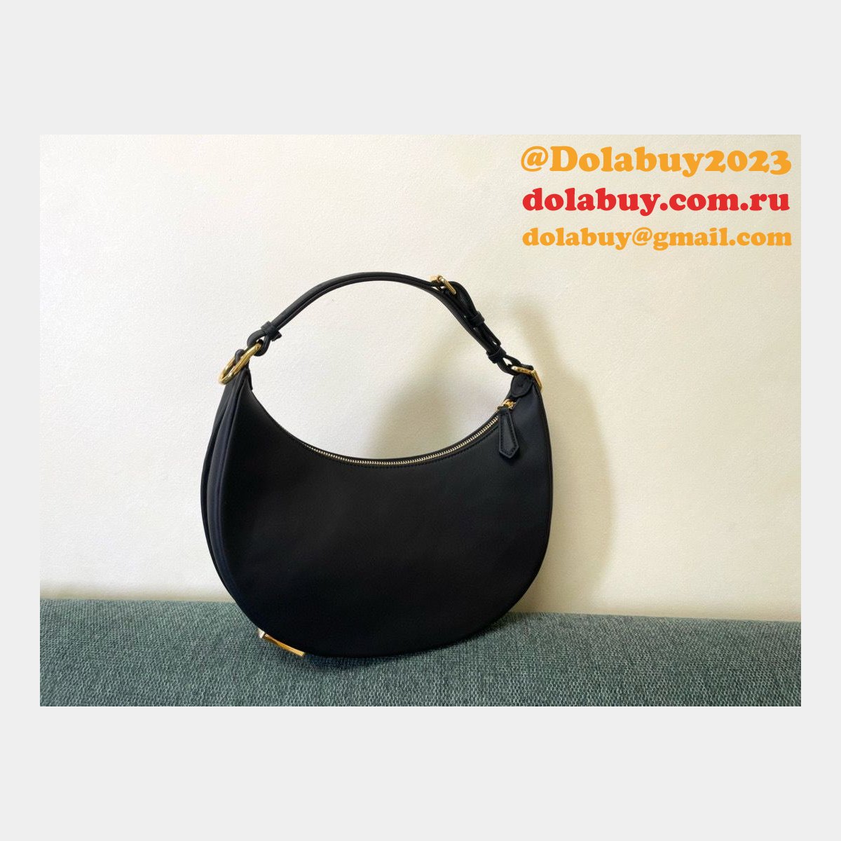 Best Fendi Fendigraphy leather shoulder hobo bag