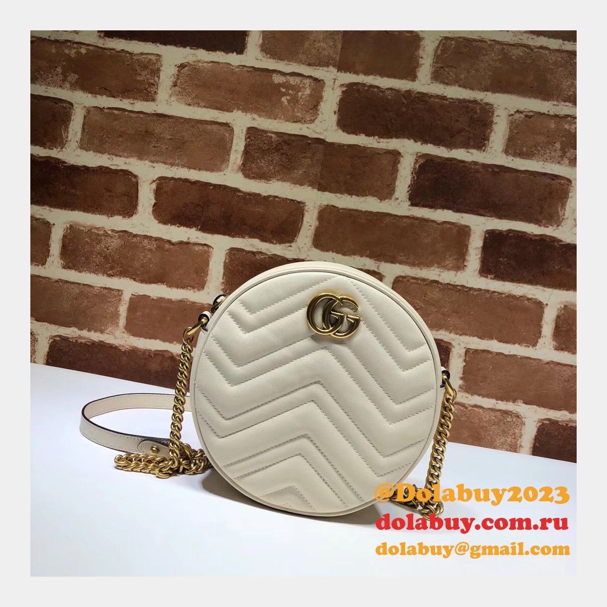 Top Quality 550154 Gucci GG Marmont mini round shoulder bag
