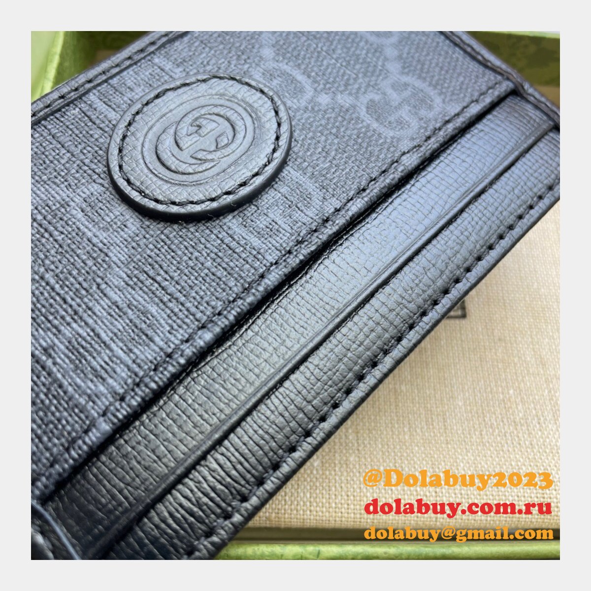 Knockoff Gucci 673002 Card case with Interlocking G Holder for Men