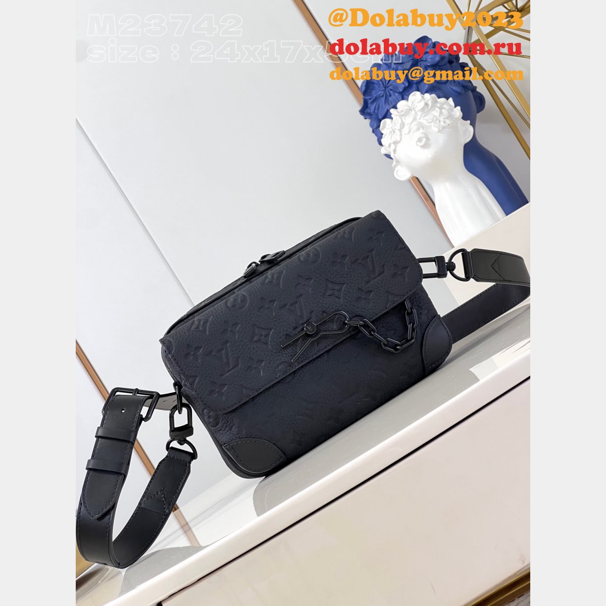 Steamer Messenger 1:1 Mirror LV Taurillon Men M23742 Black Bags