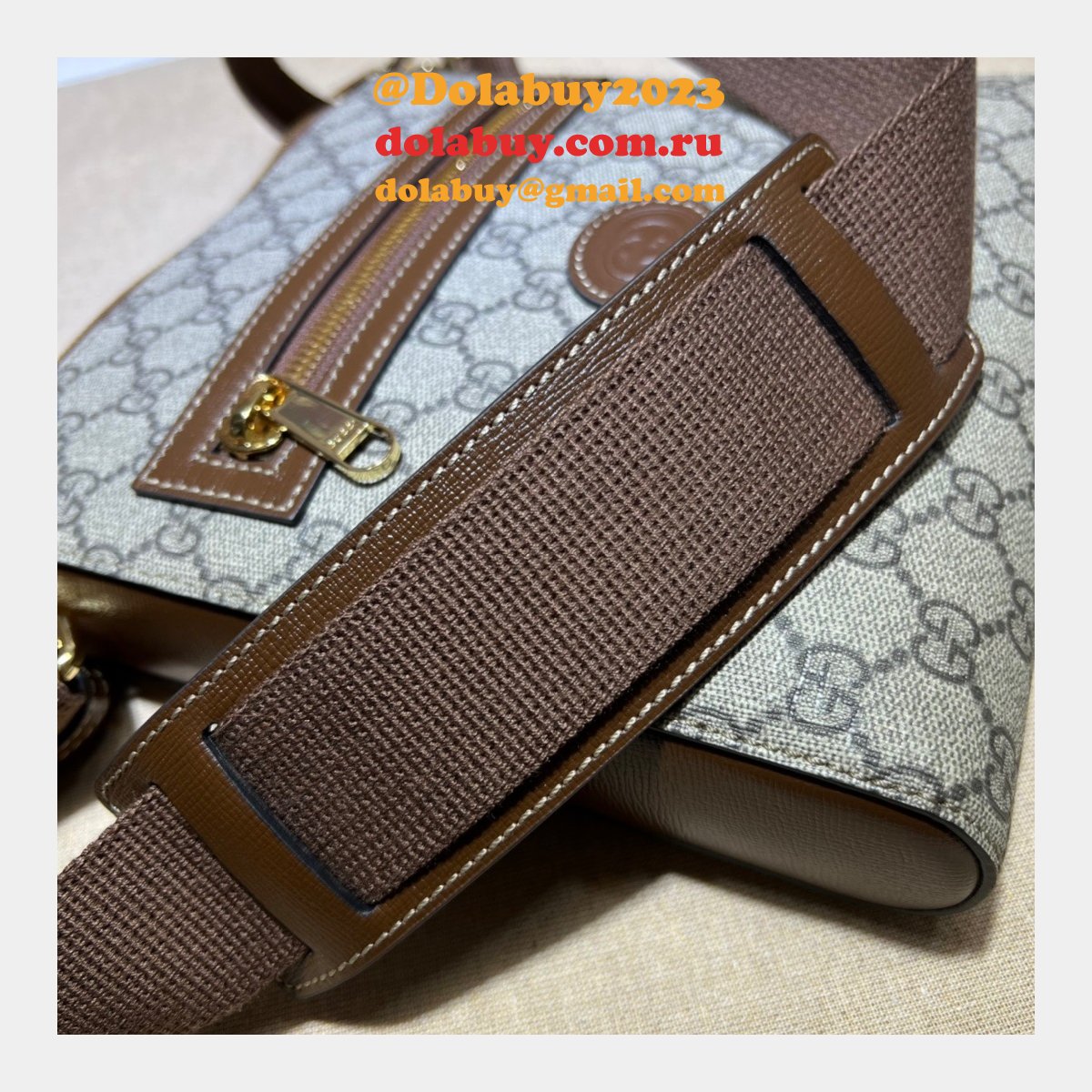 Designer Gucci Luxury Replica 681021 GG Supreme messenger bag