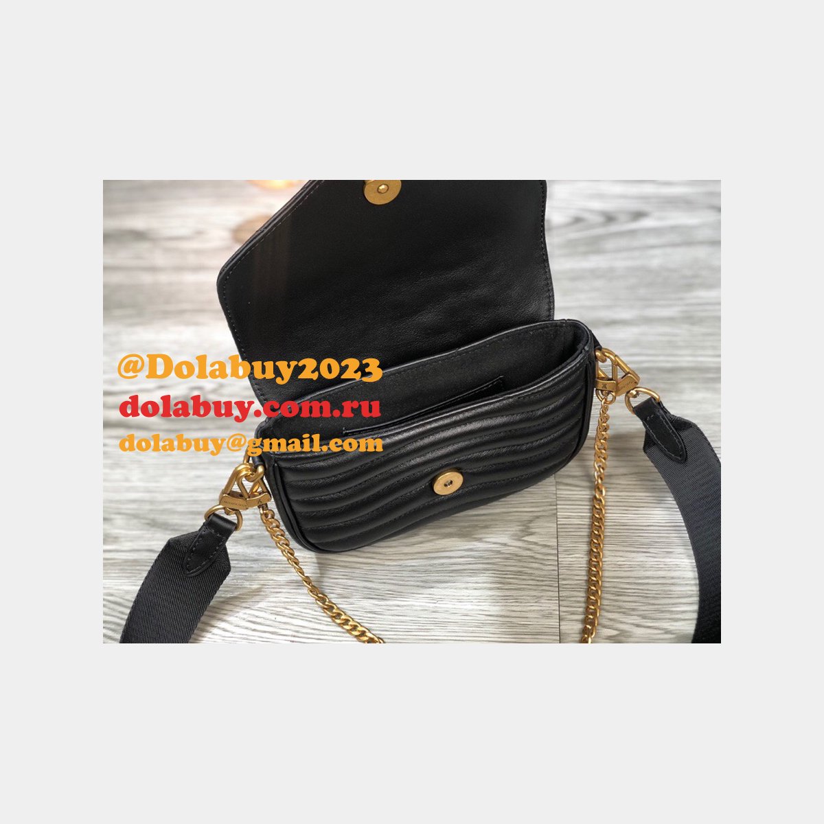 Louis Vuitton Replica M56461/M57864 New Wave Multi Pochette  Leather Crossbody