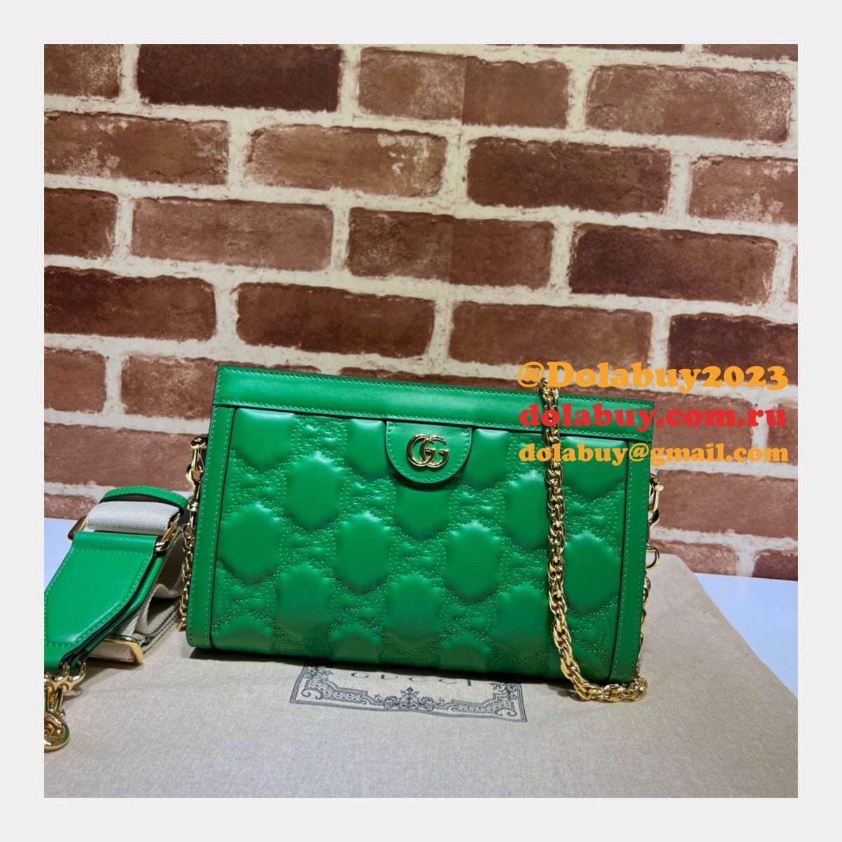 1:1 Replica Gucci 702200 GG Matelassé Leather Shoulder Bag designer bags