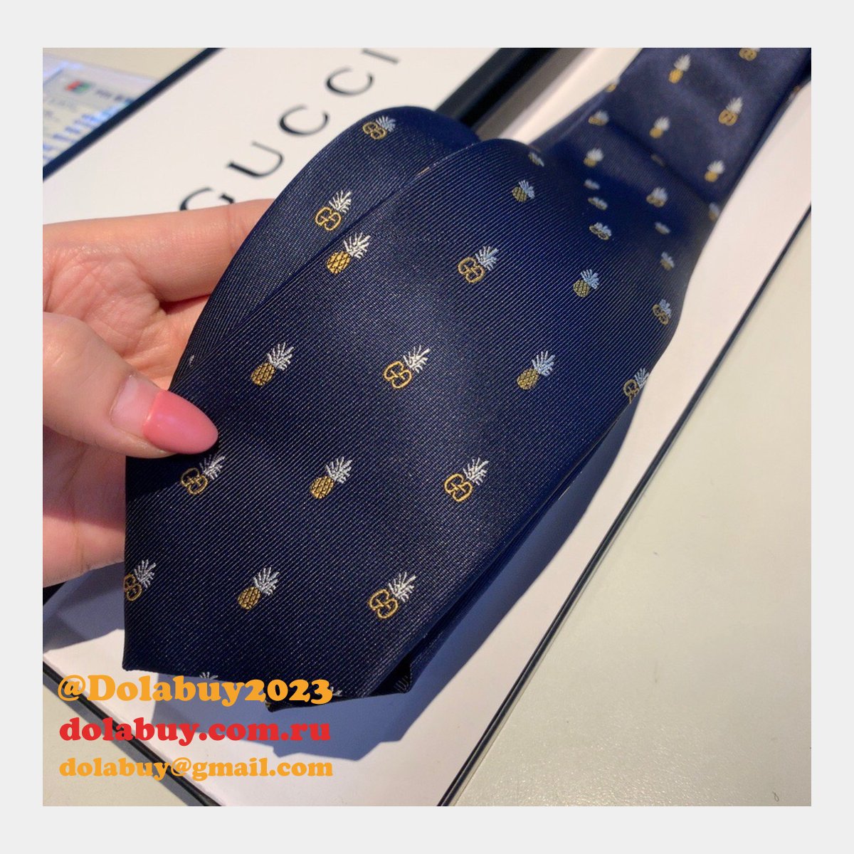 Gucci Pineapple and double GG pattern Silk jacquard