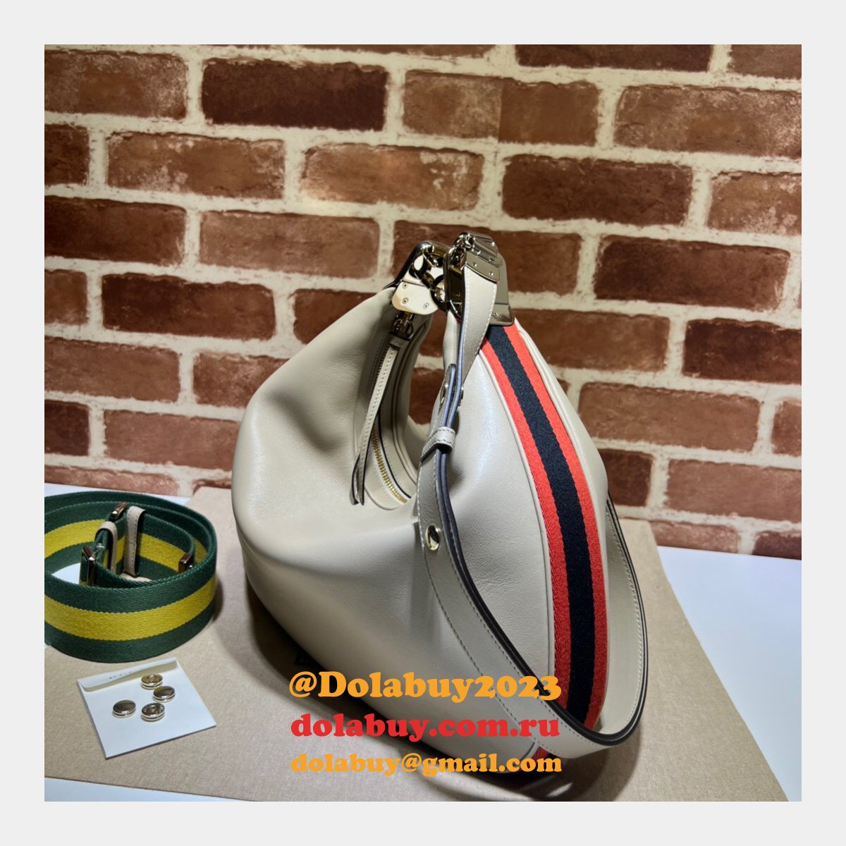 Gucci Knockoff 702823 Attache Best Shoulder 7 Star Bag