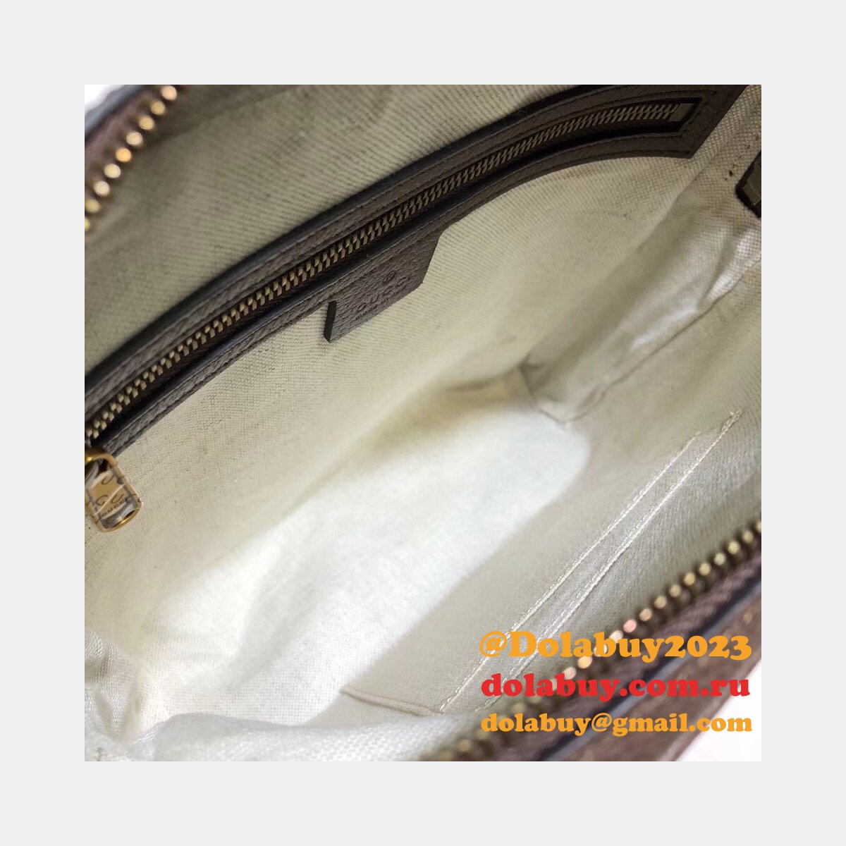 Luxury Gucci AAA+ 547926 GG Supreme Ophidia Small Messenger Bag