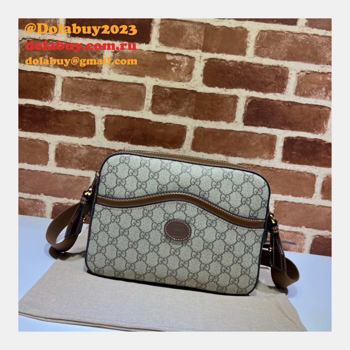 1:1 Replica Gucci 675891 Messenger bag with Interlocking G in GG Supreme