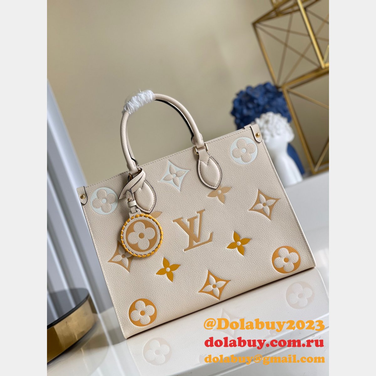 Louis Vuitton Fashion Onthego MM M45717 Cream/Saffron Bag