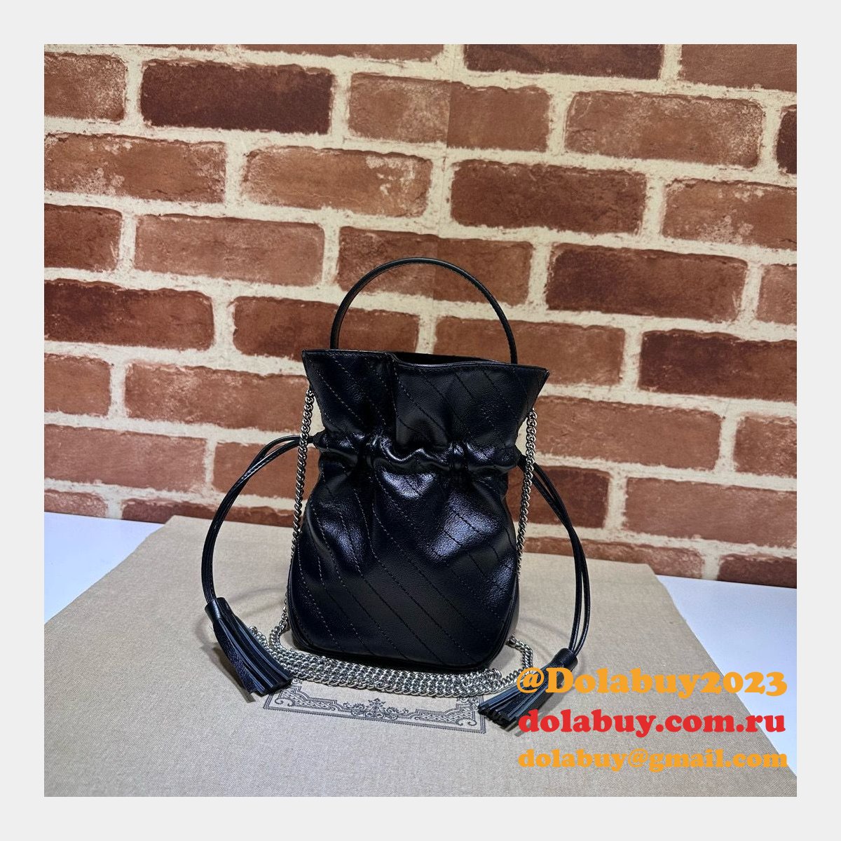 Top Quality gucci bLONDIE MINI BACKET BAG 760313 Replica