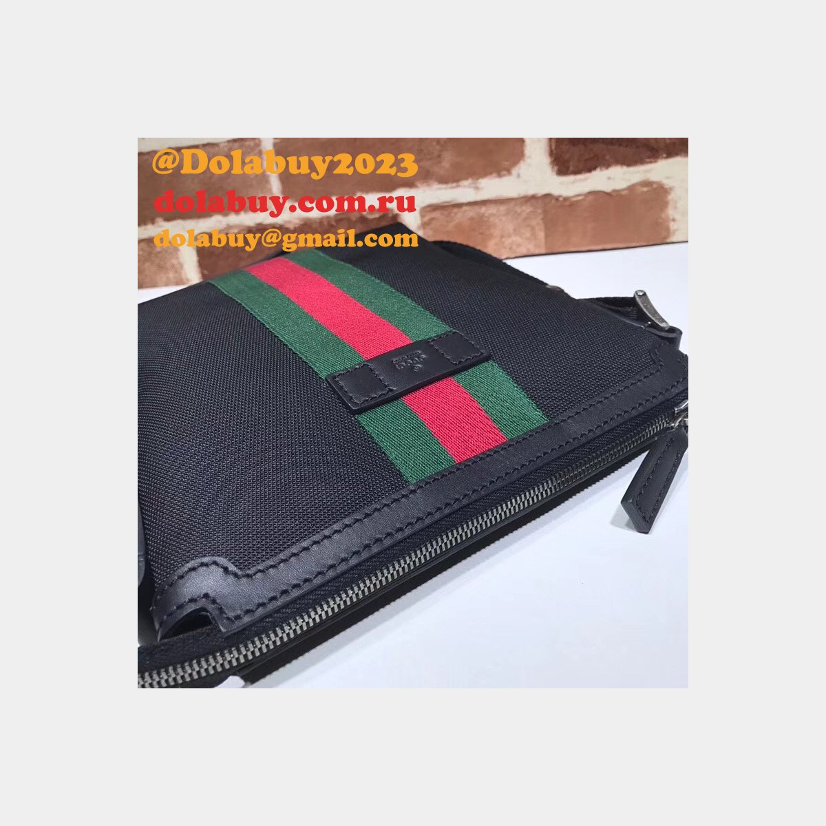 Top Quality Gucci Web GG Supreme Flat Messenger Replica 471454 Bag